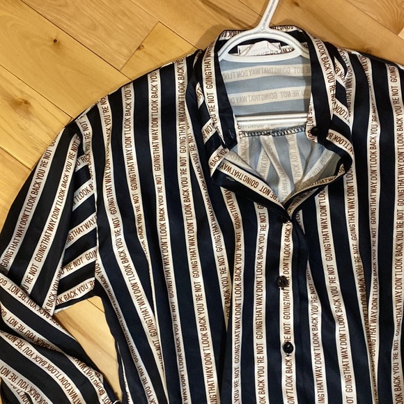 YiRenZui blouse oversized button down top size medium - Picture 2 of 6